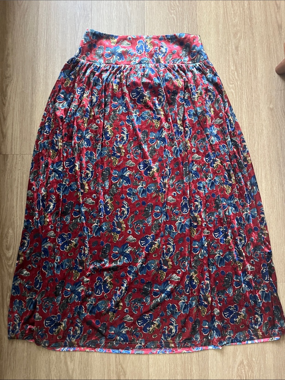 Natural Life Lisa Velvet Maxi Skirt - Red Blue Floral - Picture 4 of 12